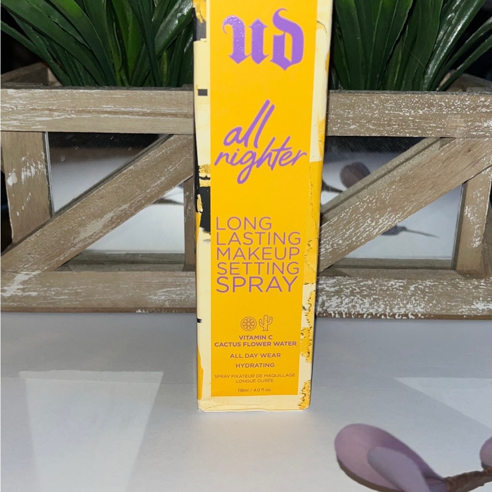 Urban Decay All Nighter Setting Spray in Yellow and Purple
